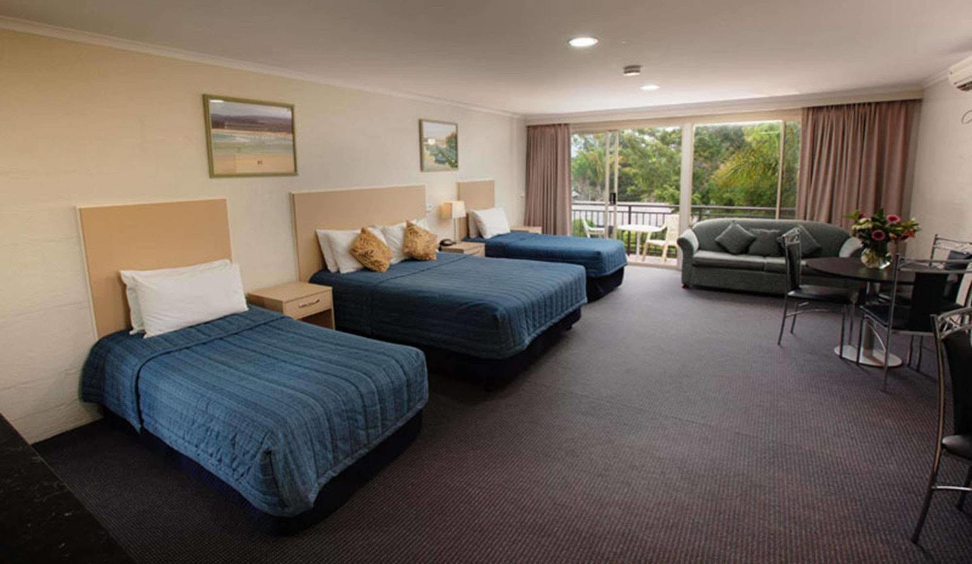 Fairway Motor Motel 4*