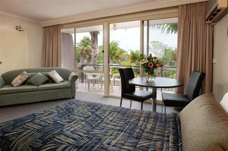 Fairway Motor Motel 4*